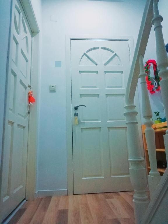 Cozy Rooms With Share The Bathroom And Kitchen Bruksela Zewnętrze zdjęcie